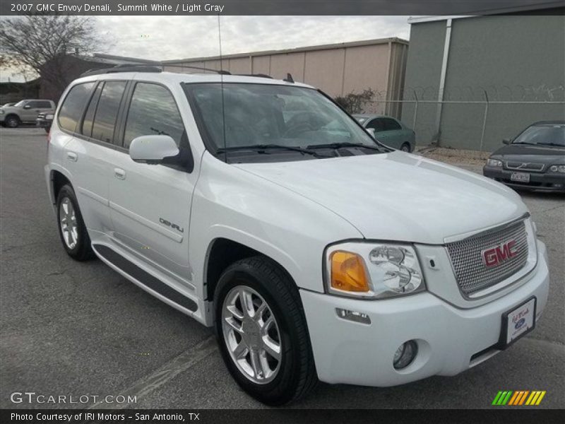 Summit White / Light Gray 2007 GMC Envoy Denali