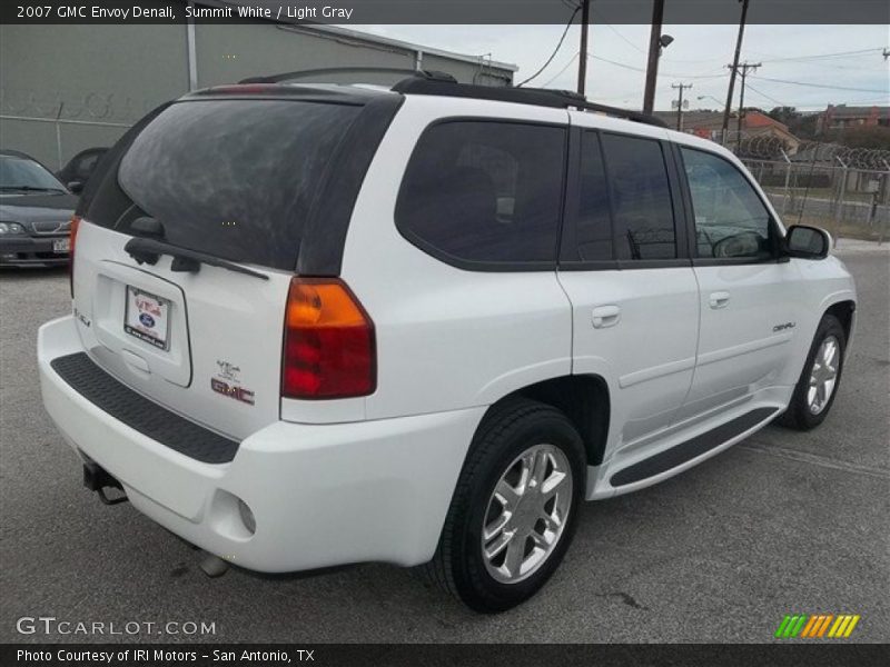 Summit White / Light Gray 2007 GMC Envoy Denali