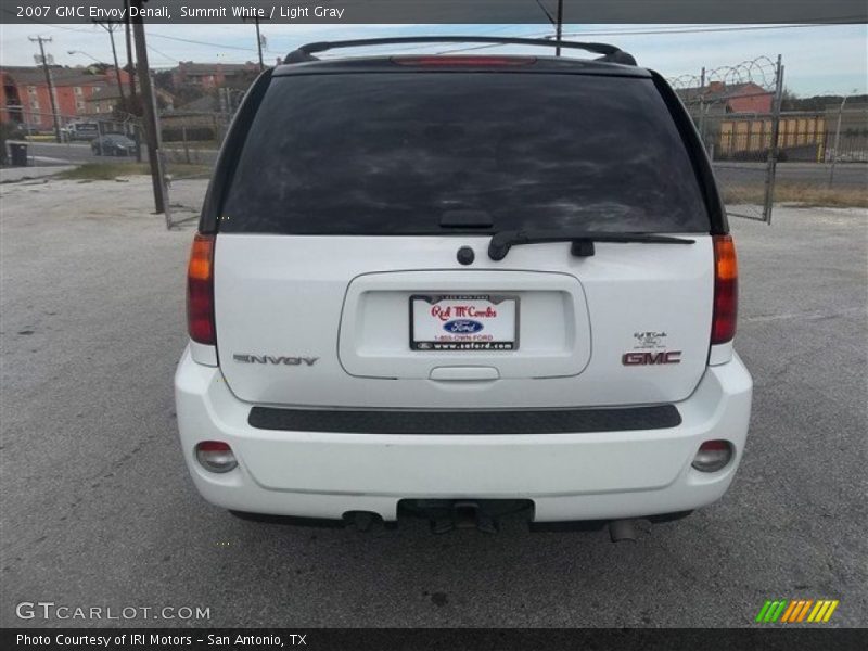 Summit White / Light Gray 2007 GMC Envoy Denali