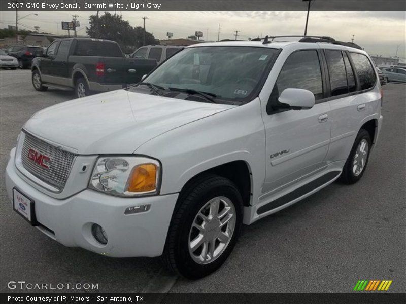 Summit White / Light Gray 2007 GMC Envoy Denali