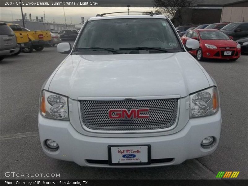 Summit White / Light Gray 2007 GMC Envoy Denali