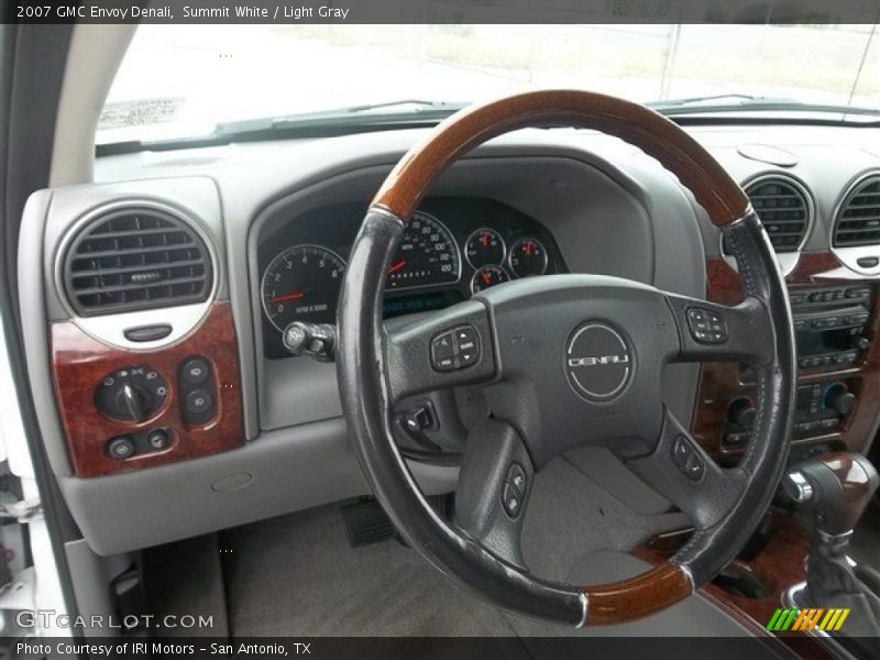 Summit White / Light Gray 2007 GMC Envoy Denali
