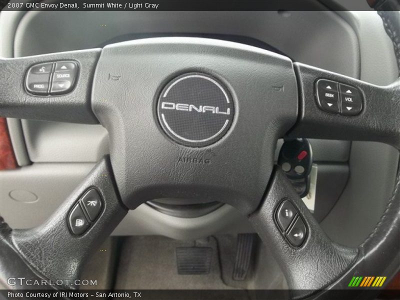 Summit White / Light Gray 2007 GMC Envoy Denali