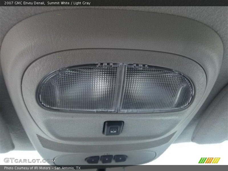 Summit White / Light Gray 2007 GMC Envoy Denali