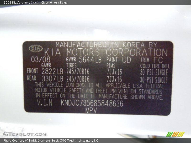 Clear White / Beige 2008 Kia Sorento LX 4x4