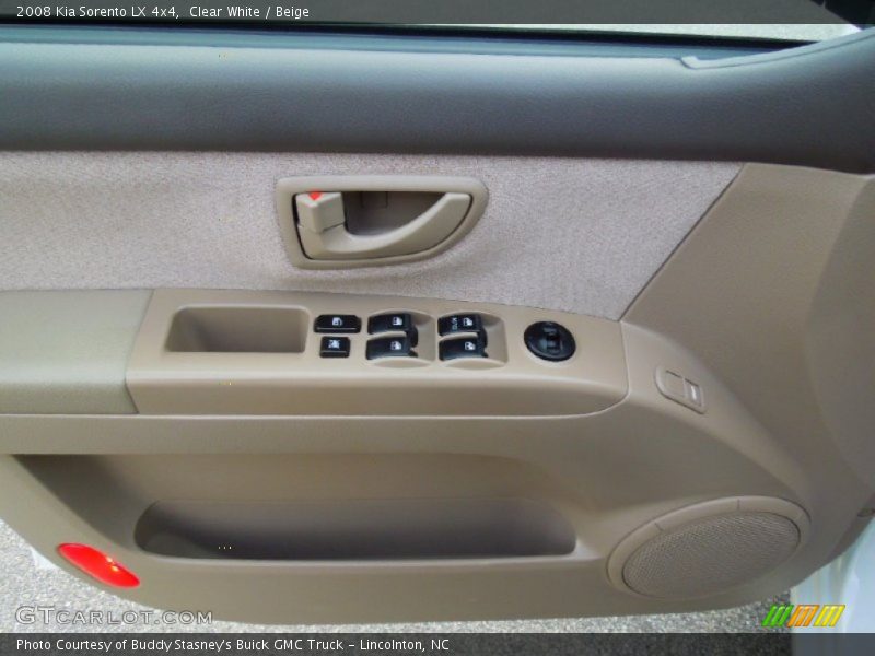 Clear White / Beige 2008 Kia Sorento LX 4x4