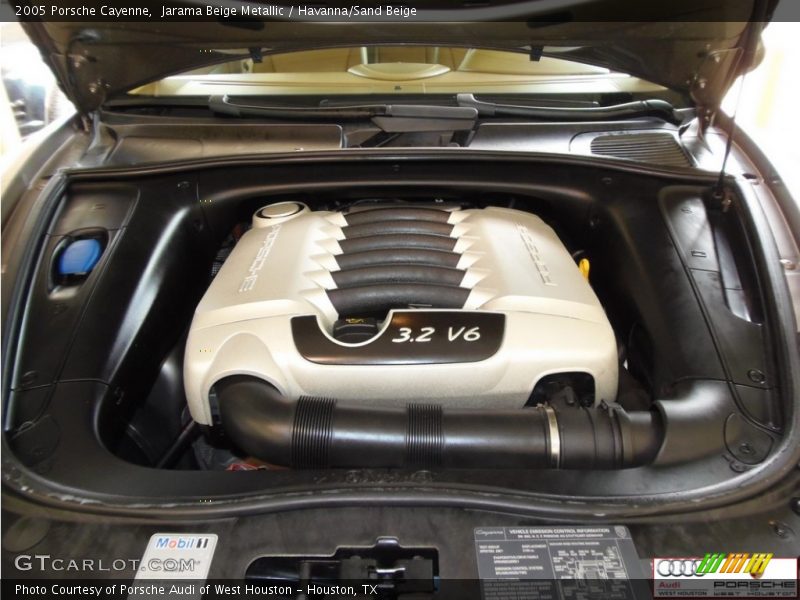 Jarama Beige Metallic / Havanna/Sand Beige 2005 Porsche Cayenne
