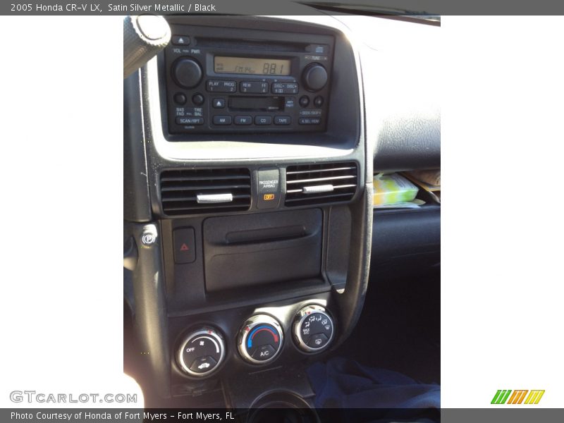 Satin Silver Metallic / Black 2005 Honda CR-V LX