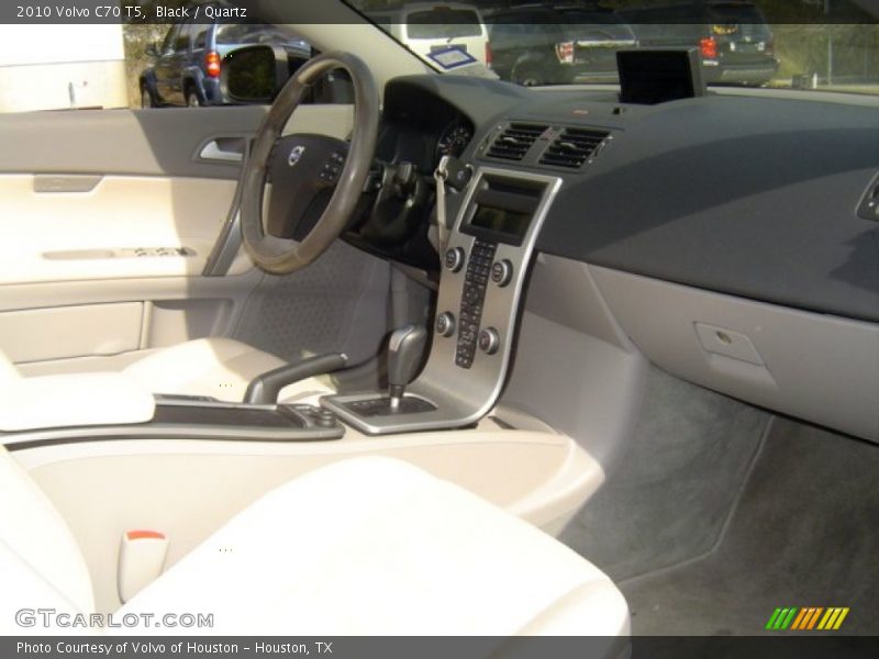 Black / Quartz 2010 Volvo C70 T5