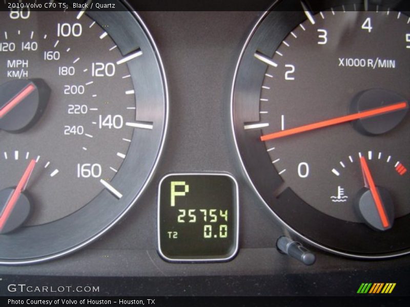 Black / Quartz 2010 Volvo C70 T5