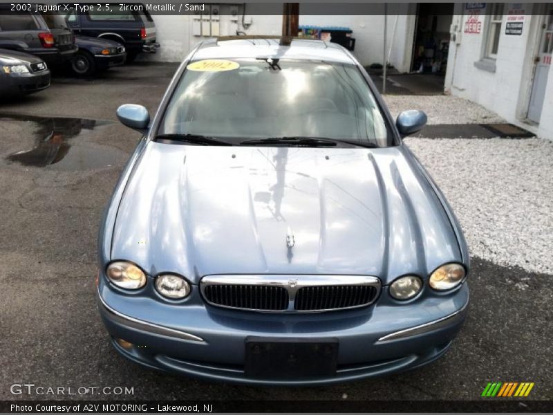 Zircon Metallic / Sand 2002 Jaguar X-Type 2.5