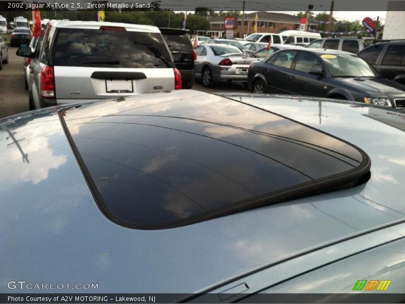 Zircon Metallic / Sand 2002 Jaguar X-Type 2.5