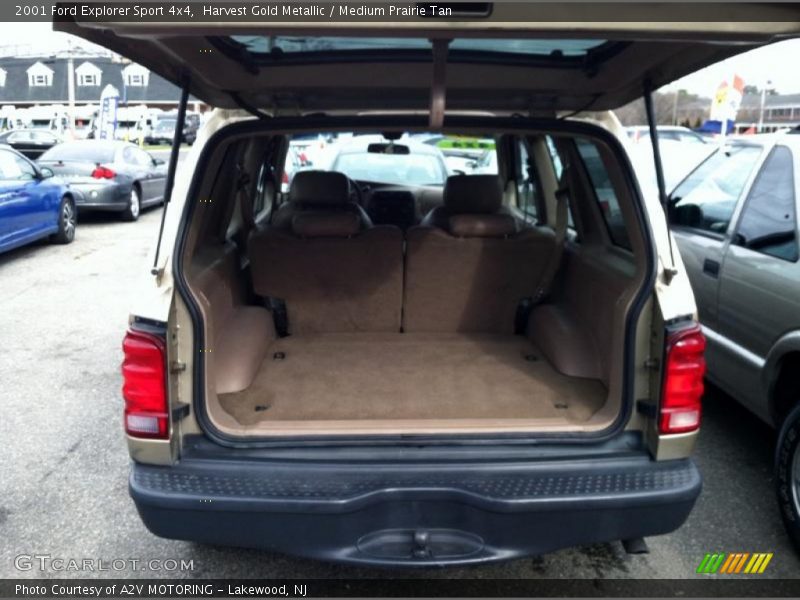 Harvest Gold Metallic / Medium Prairie Tan 2001 Ford Explorer Sport 4x4
