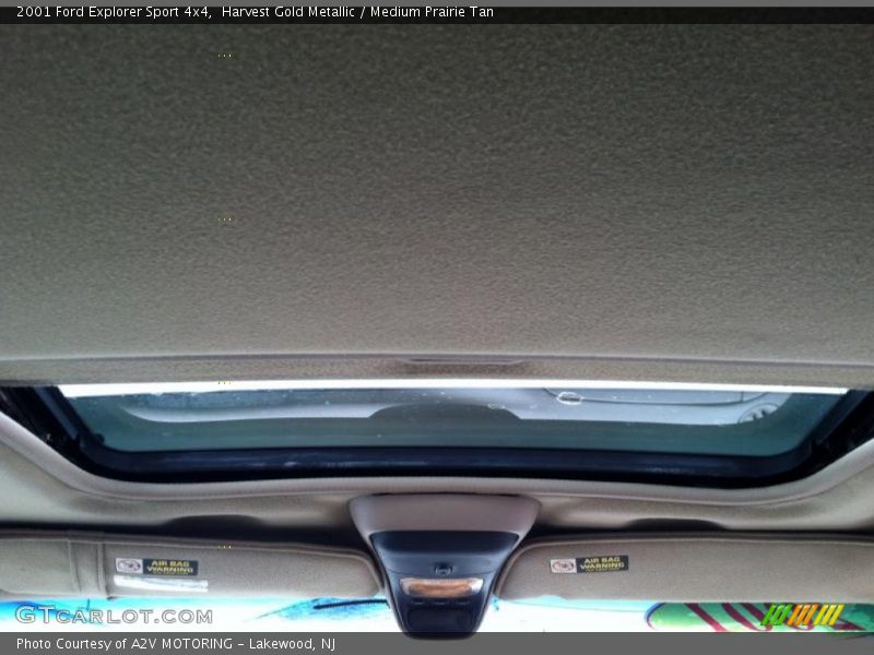 Harvest Gold Metallic / Medium Prairie Tan 2001 Ford Explorer Sport 4x4