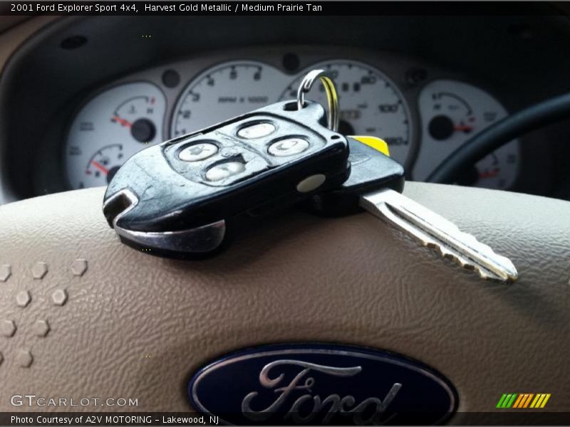 Harvest Gold Metallic / Medium Prairie Tan 2001 Ford Explorer Sport 4x4