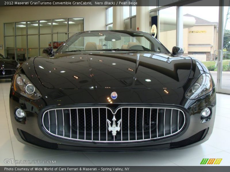 Nero (Black) / Pearl Beige 2012 Maserati GranTurismo Convertible GranCabrio