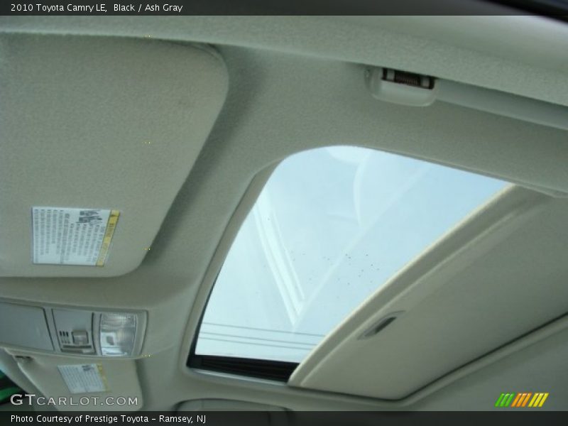 Black / Ash Gray 2010 Toyota Camry LE