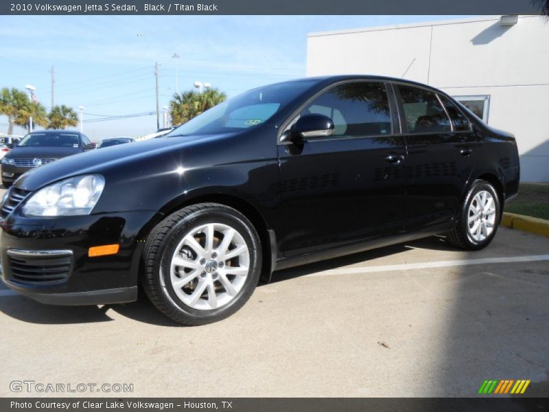 Black / Titan Black 2010 Volkswagen Jetta S Sedan