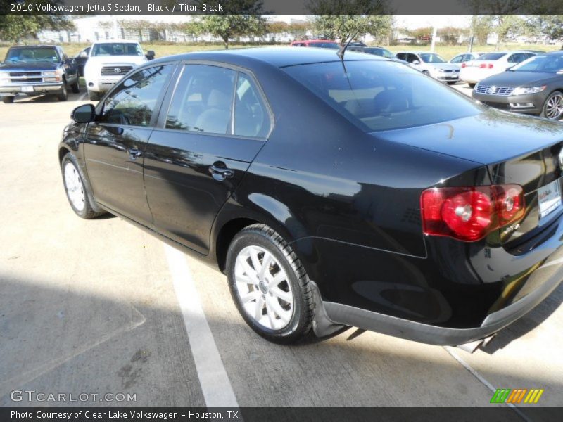 Black / Titan Black 2010 Volkswagen Jetta S Sedan
