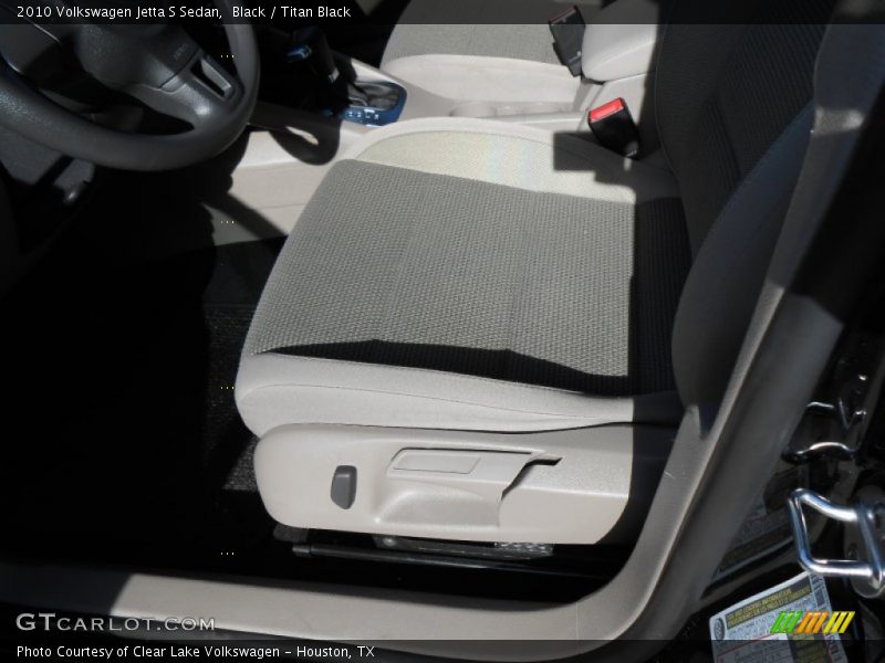Black / Titan Black 2010 Volkswagen Jetta S Sedan