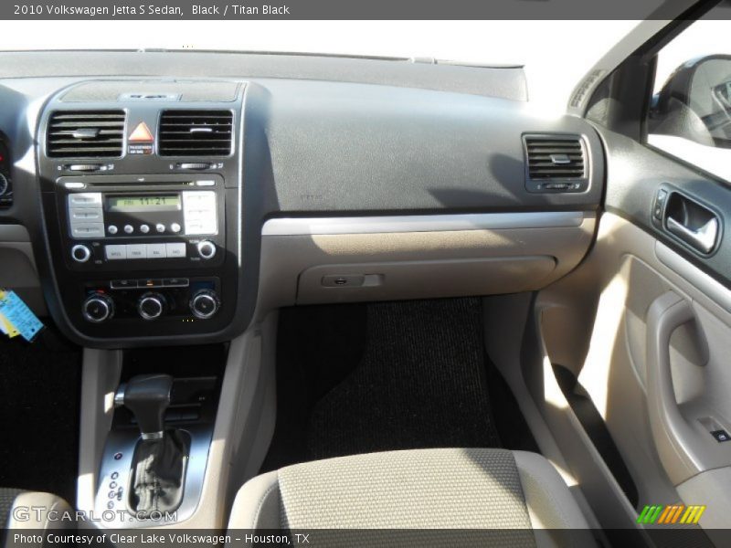 Black / Titan Black 2010 Volkswagen Jetta S Sedan