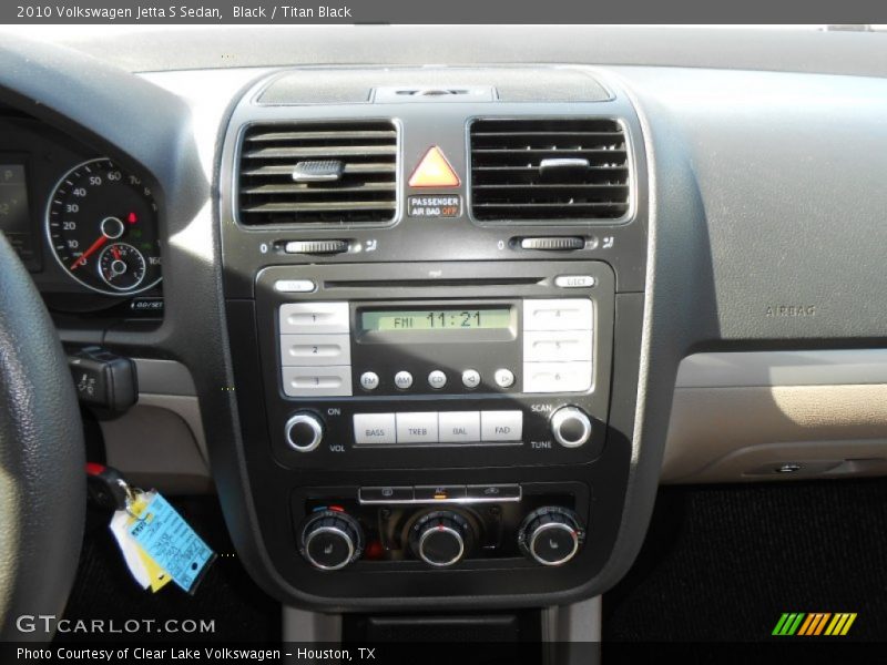 Black / Titan Black 2010 Volkswagen Jetta S Sedan