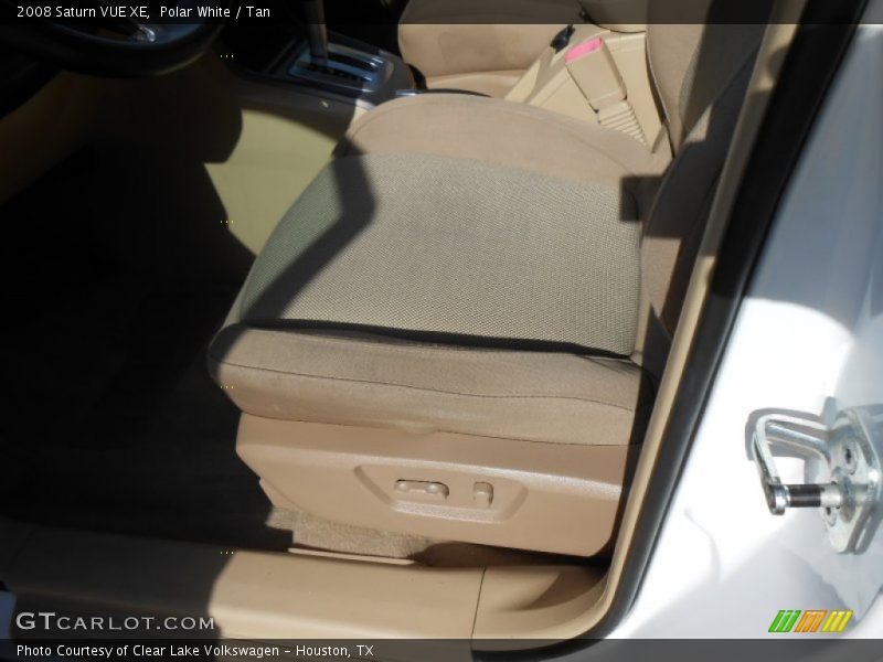 Polar White / Tan 2008 Saturn VUE XE