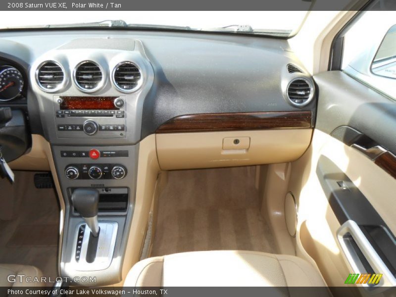 Polar White / Tan 2008 Saturn VUE XE