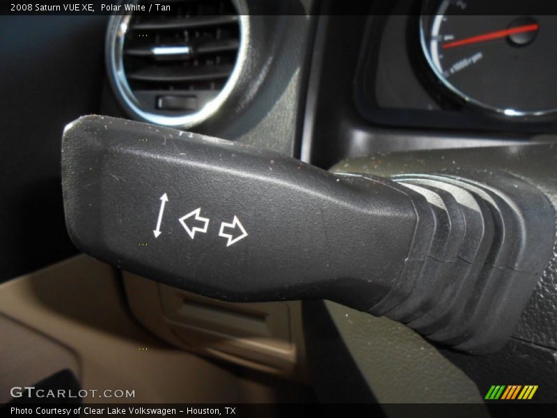 Polar White / Tan 2008 Saturn VUE XE