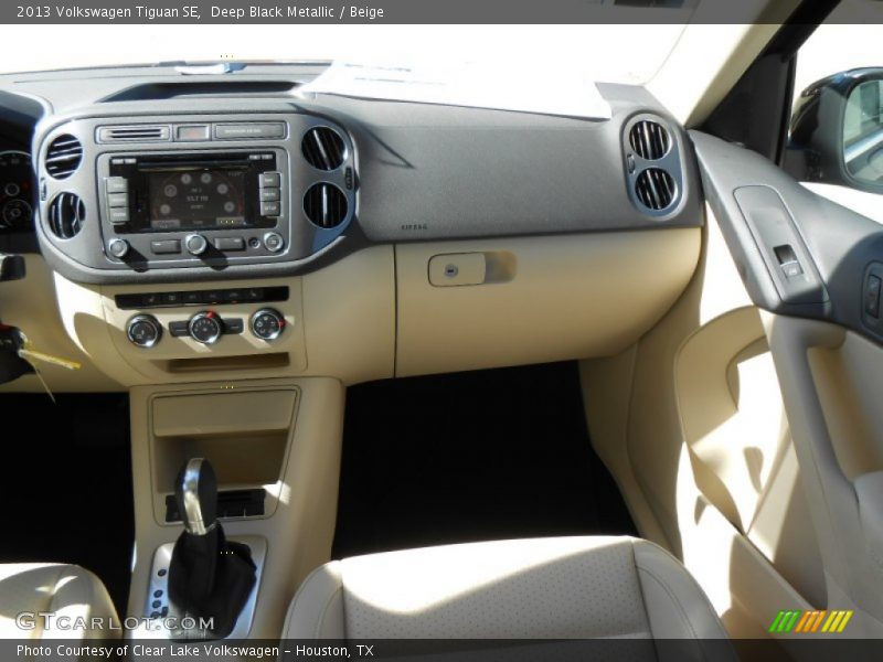 Deep Black Metallic / Beige 2013 Volkswagen Tiguan SE