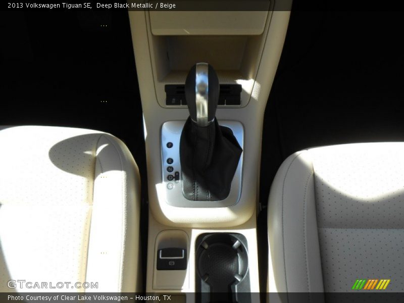 Deep Black Metallic / Beige 2013 Volkswagen Tiguan SE