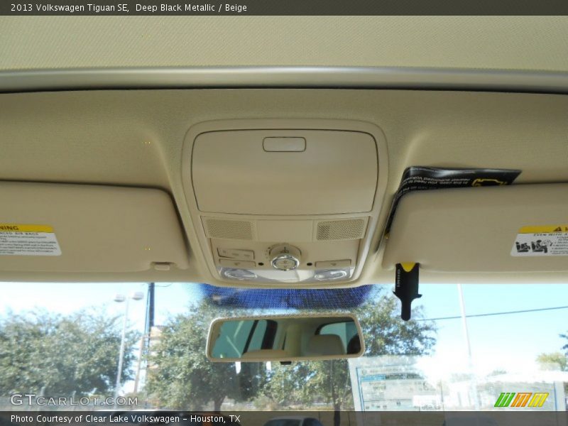 Deep Black Metallic / Beige 2013 Volkswagen Tiguan SE