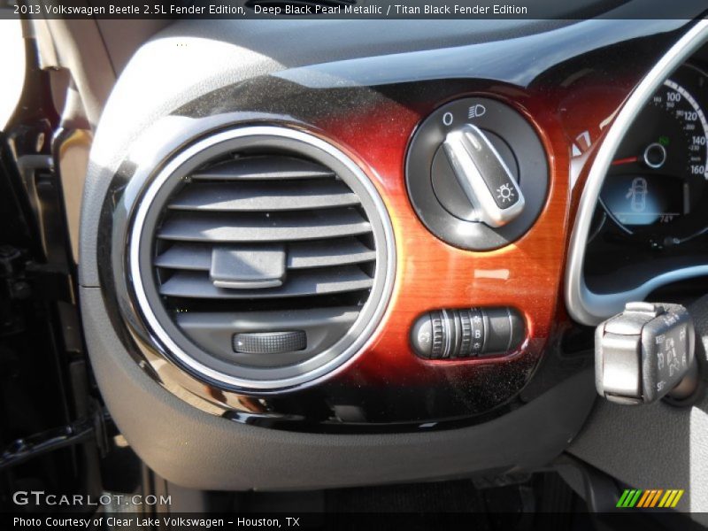 Controls of 2013 Beetle 2.5L Fender Edition