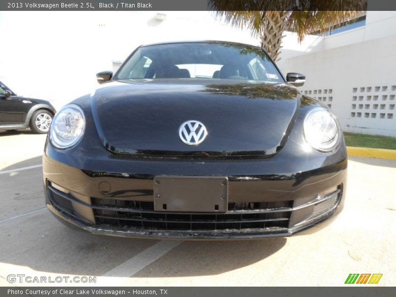 Black / Titan Black 2013 Volkswagen Beetle 2.5L