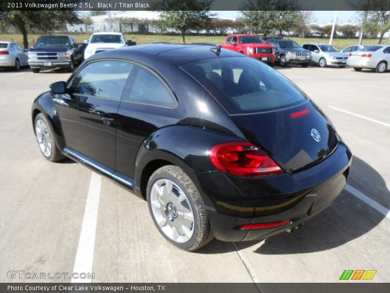 Black / Titan Black 2013 Volkswagen Beetle 2.5L