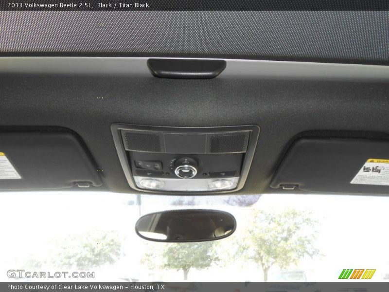 Black / Titan Black 2013 Volkswagen Beetle 2.5L