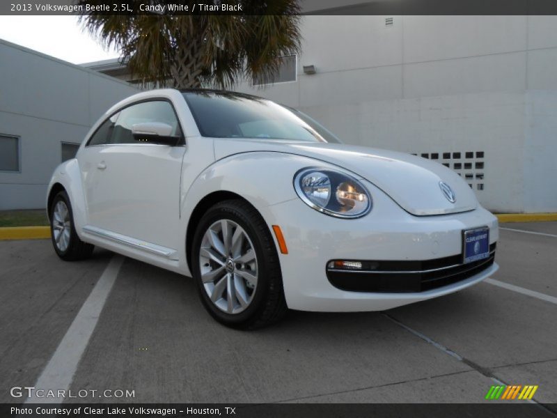 Candy White / Titan Black 2013 Volkswagen Beetle 2.5L