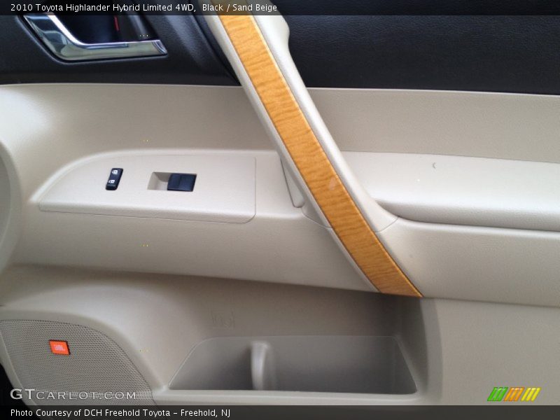 Black / Sand Beige 2010 Toyota Highlander Hybrid Limited 4WD
