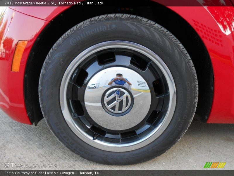 Tornado Red / Titan Black 2013 Volkswagen Beetle 2.5L
