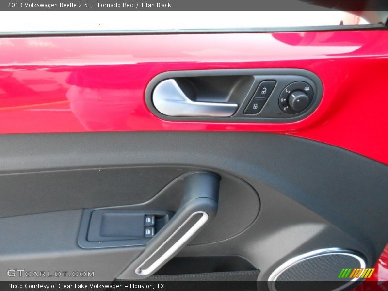 Tornado Red / Titan Black 2013 Volkswagen Beetle 2.5L