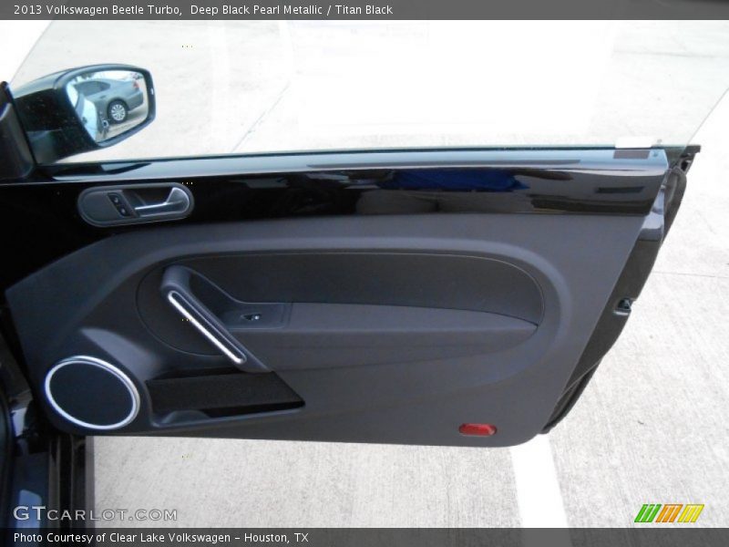 Deep Black Pearl Metallic / Titan Black 2013 Volkswagen Beetle Turbo