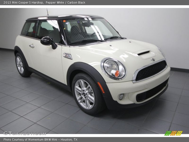 Pepper White / Carbon Black 2013 Mini Cooper S Hardtop