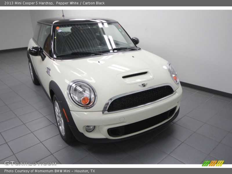 Pepper White / Carbon Black 2013 Mini Cooper S Hardtop