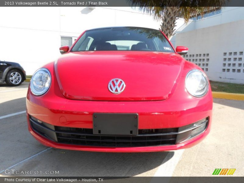 Tornado Red / Titan Black 2013 Volkswagen Beetle 2.5L