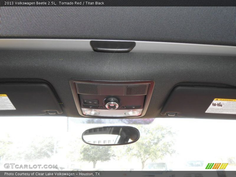 Tornado Red / Titan Black 2013 Volkswagen Beetle 2.5L