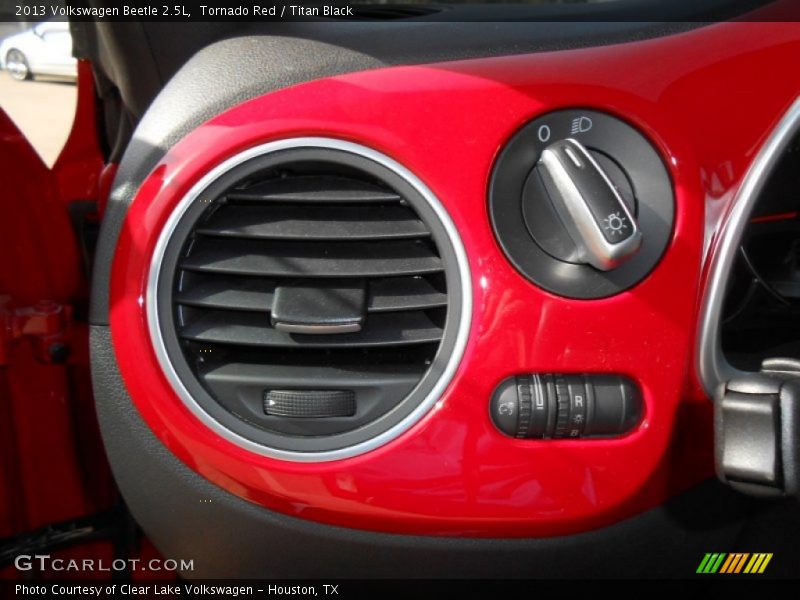 Tornado Red / Titan Black 2013 Volkswagen Beetle 2.5L