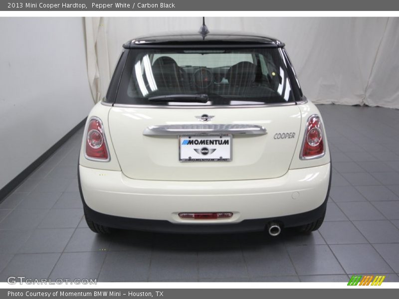Pepper White / Carbon Black 2013 Mini Cooper Hardtop