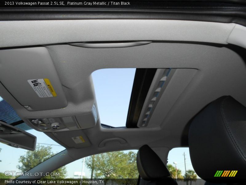 Platinum Gray Metallic / Titan Black 2013 Volkswagen Passat 2.5L SE
