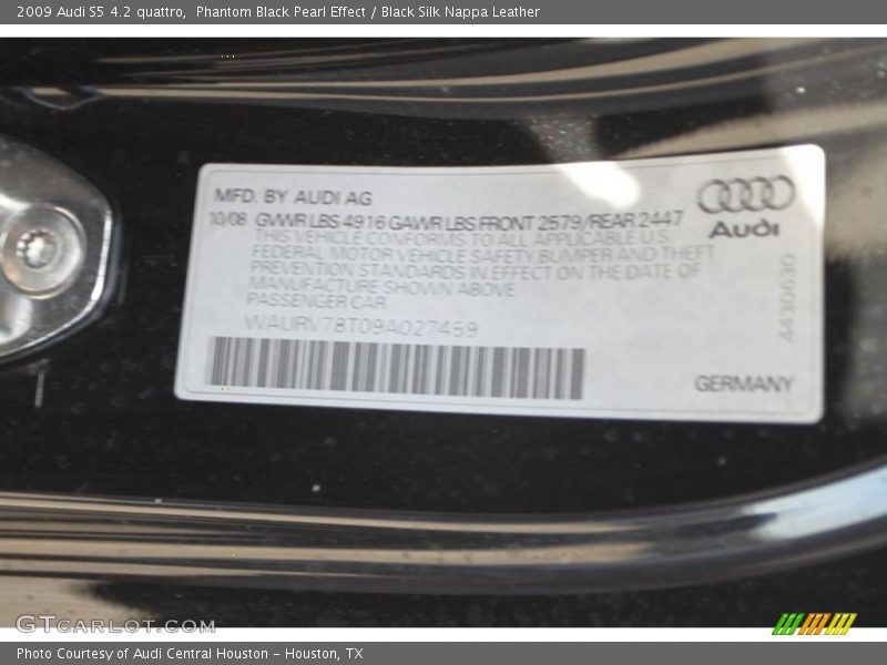 Phantom Black Pearl Effect / Black Silk Nappa Leather 2009 Audi S5 4.2 quattro