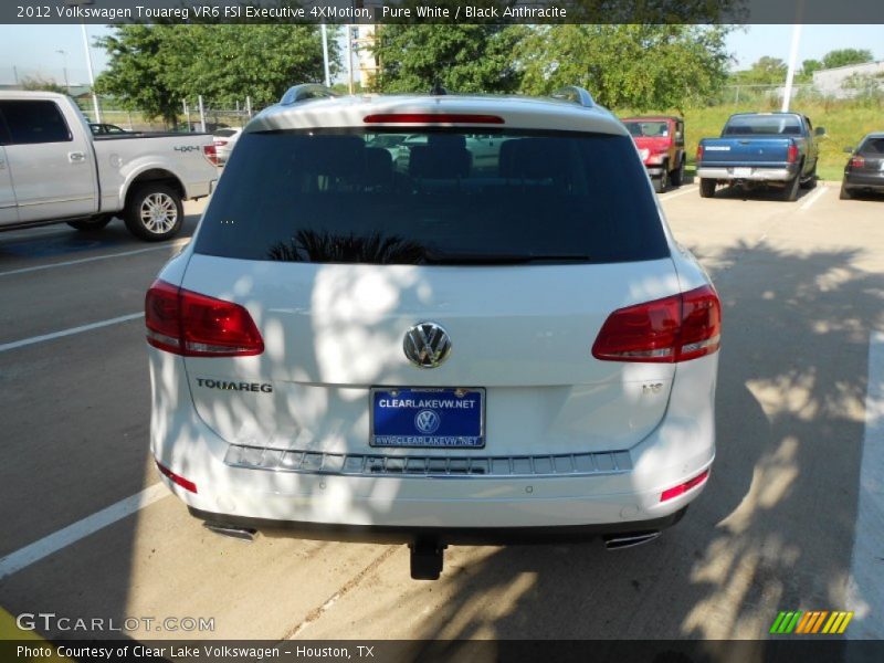 Pure White / Black Anthracite 2012 Volkswagen Touareg VR6 FSI Executive 4XMotion